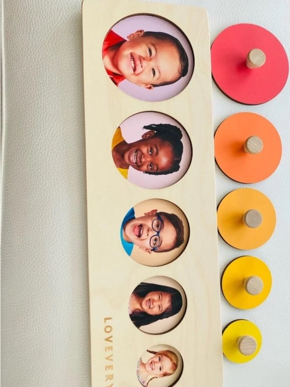 Lovevery Circle of Friends Wooden Peg Puzzle Montessori Adventurer Kit 9-18mo